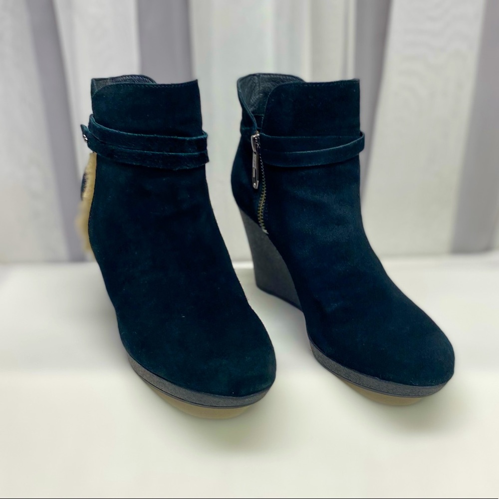 Ugg  Alexandria Suede Round Toe Ankle Boots